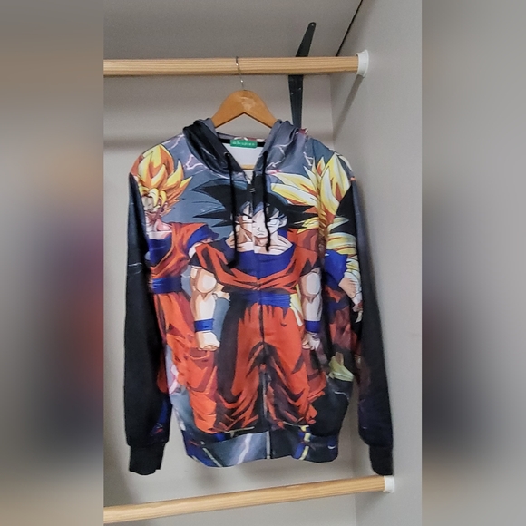 Dragon Ball Z Hoodie - Picture 2 of 5